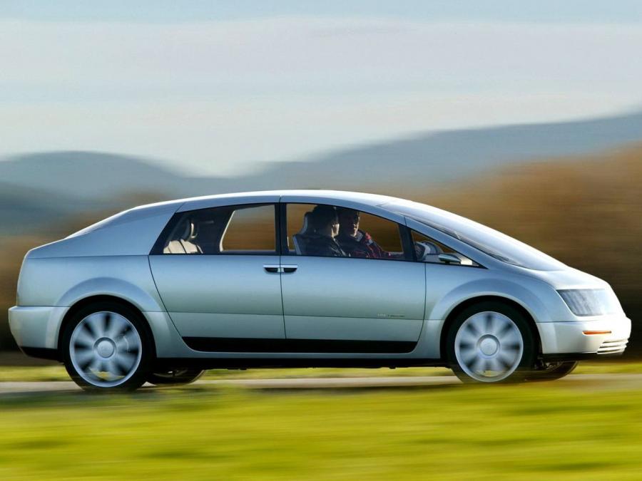 GM Hy-Wire Concept 2002 года  (фото 26 из 27)